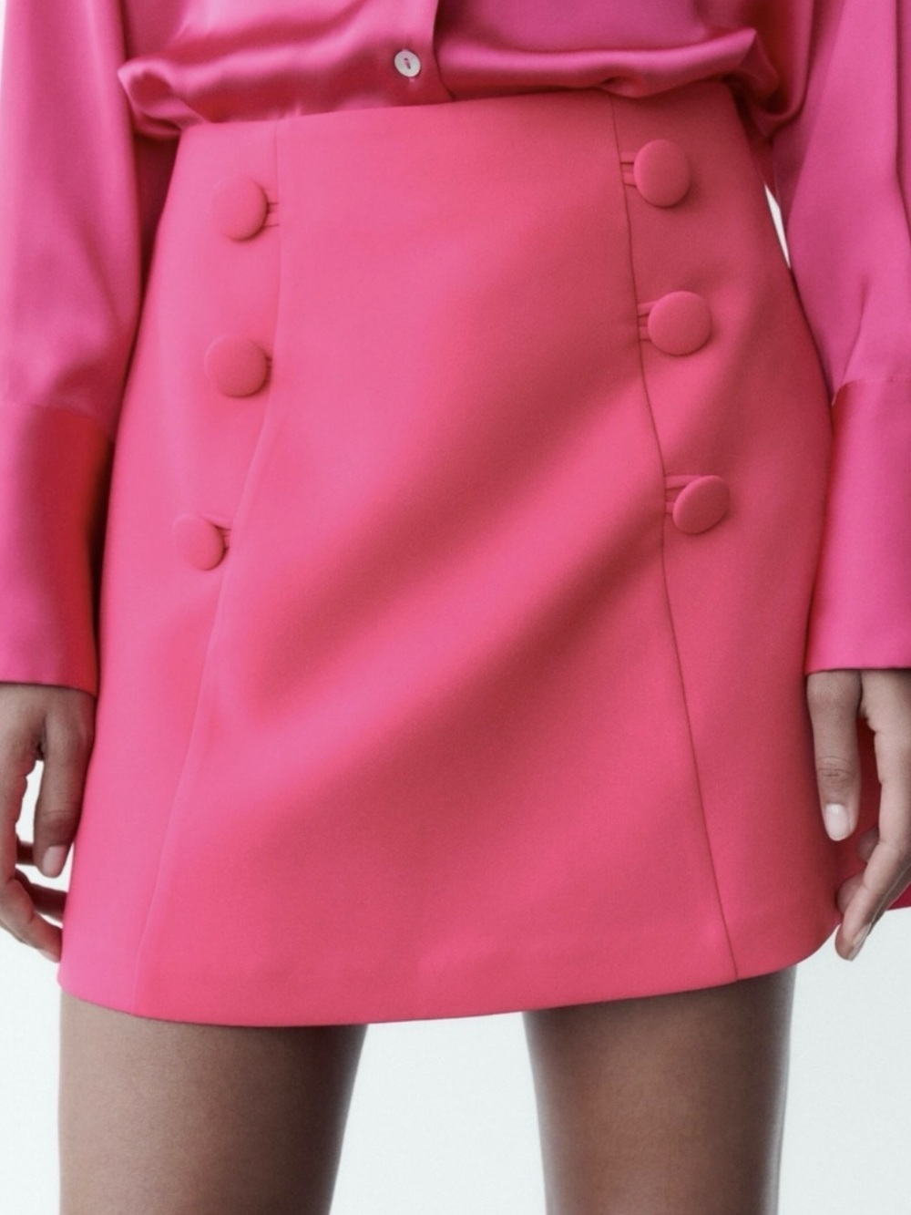 NWOT BARBIE x Zara Hot Pink Buttoned Mini Skirt XS